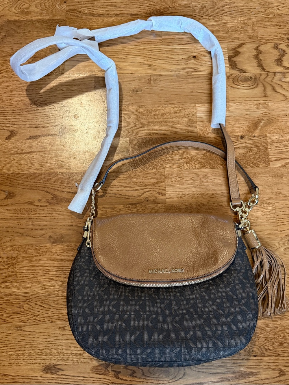 NWT Michael Kors Bedford Legacy Medium Logo and Leather Shoulder/Crossbody Bag